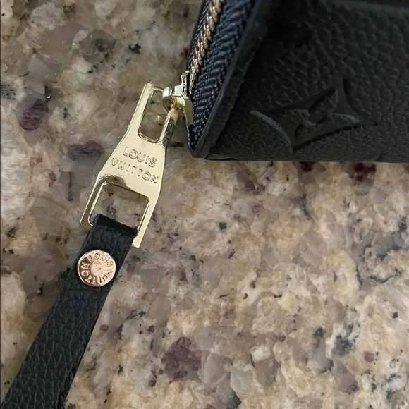 LV Style Black Embossed Monogram Zip Wallet large - Picture 3 of 8
